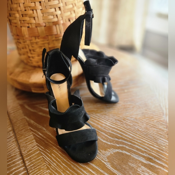 Gianni Bini Shoes - Gianni Bini Block Heel suede shoes in black